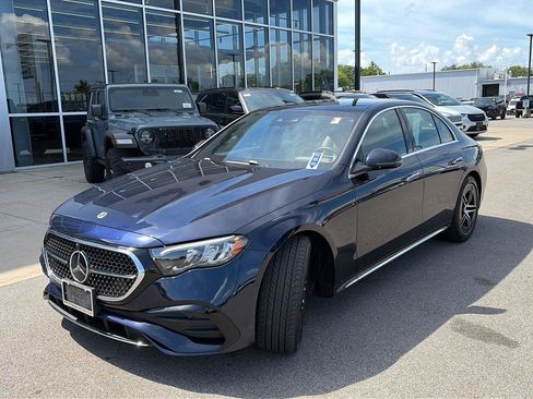 Used 2026 Mercedes-Benz E 350 4MATIC Sedan image 4