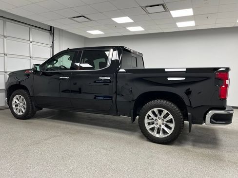 Used 2021 Chevrolet Silverado 1500 LTZ AWD/4WD image 7