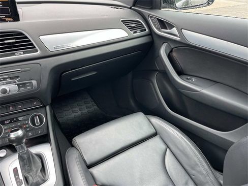 Used 2018 Audi Q3 2.0T Premium Plus w/ Premium Plus Package image 16