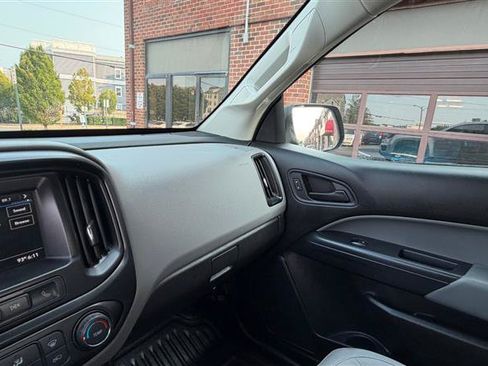 Used 2019 Chevrolet Colorado W/T RWD image 23