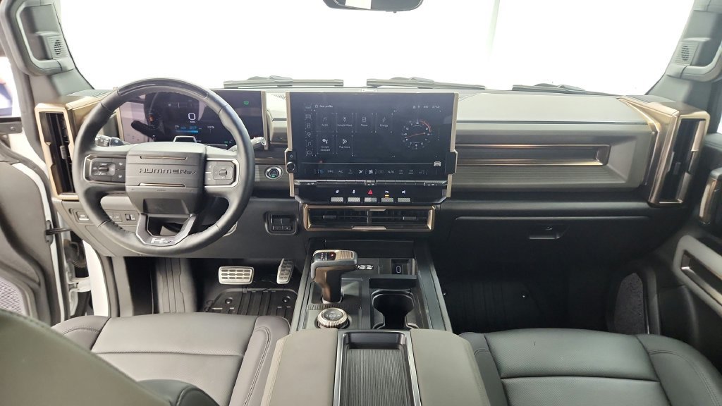 Used 2025 GMC Hummer EV 2X w/ LPO, Sport Package AWD/4WD image 26