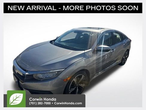 Used 2018 Honda Civic Touring image 1