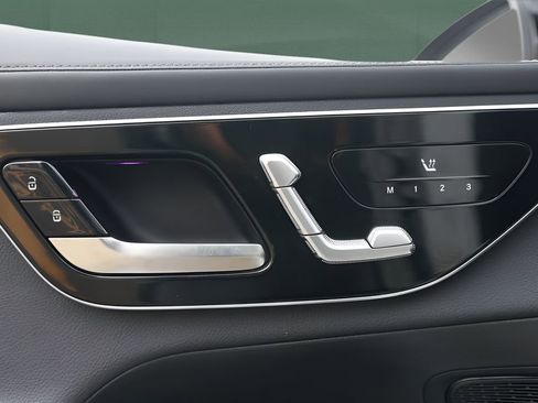 Used 2025 Mercedes-Benz GLC 43 AMG 4MATIC image 25