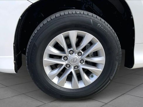 Used 2019 Lexus GX 460 Premium image 11