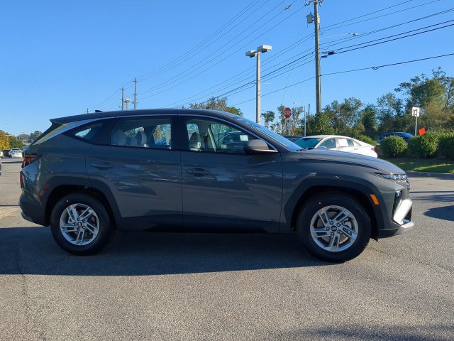 Certified 2025 Hyundai Tucson SE FWD image 4