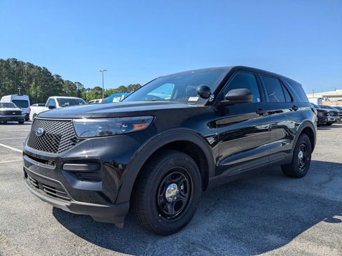 New 2025 Ford Explorer 4WD Police Interceptor image 8
