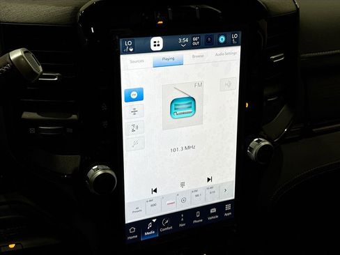 New 2024 RAM 2500 Limited image 31