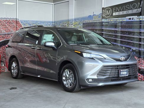 New 2026 Toyota Sienna XLE image 1