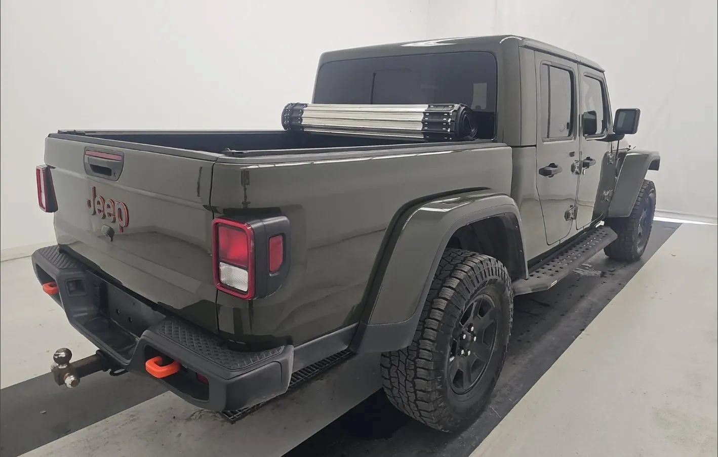 Used 2022 Jeep Gladiator Mojave w/ Cold Weather Group AWD/4WD image 45