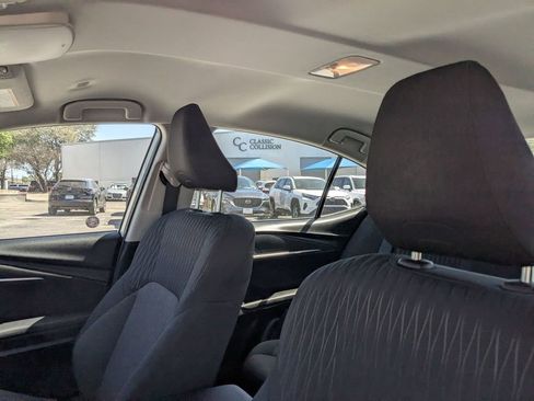 Used 2025 Toyota Camry LE image 14