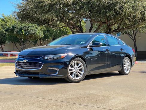 Used 2017 Chevrolet Malibu LT w/ Leather Package image 20