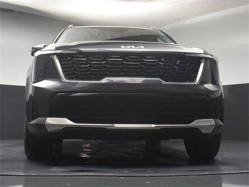 Certified 2025 Kia Sorento S w/ Panoramic Sunroof Package image 33