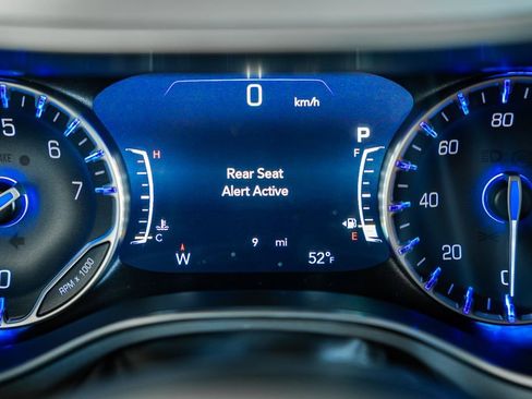 New 2026 Chrysler Pacifica Pinnacle image 38