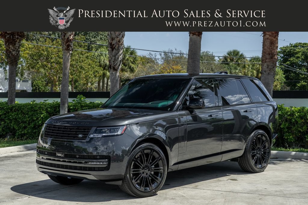 Used 2026 Land Rover Range Rover SE AWD/4WD image 1