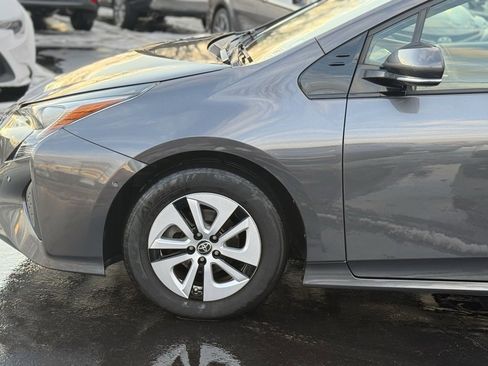 Certified 2018 Toyota Prius Two image 2