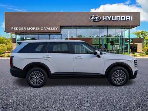 New 2026 Hyundai Palisade SE image 3