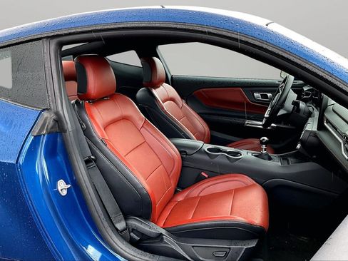 Used 2024 Ford Mustang GT Premium RWD image 7