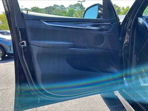 Used 2017 BMW X5 xDrive40e image 22