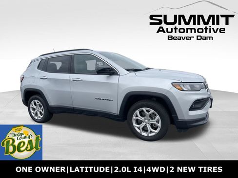 Used 2024 Jeep Compass Latitude AWD/4WD image 1