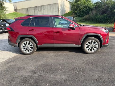 Used 2025 Toyota RAV4 XLE Premium w/ Weather Package AWD/4WD image 4