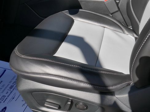 Used 2023 Ford Explorer XLT w/ Equipment Group 202A image 37