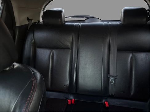 Used 2011 Nissan Juke SL image 17