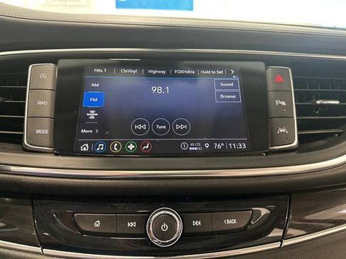 Used 2024 Buick Enclave Essence w/ Experience Buick Package AWD/4WD image 17