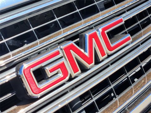 Used 2020 GMC Yukon XL SLT image 12