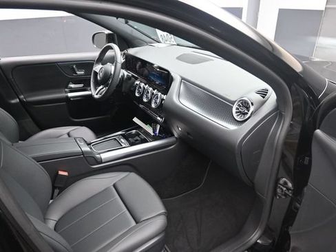 Certified 2025 Mercedes-Benz GLA 250 image 30