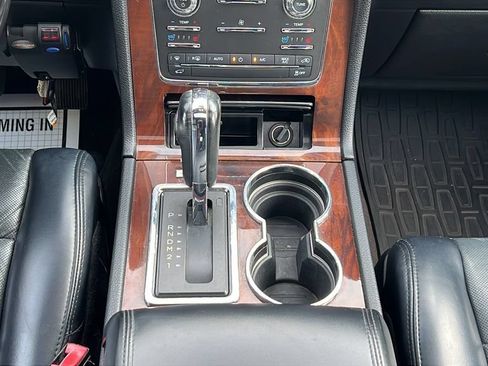 Used 2017 Lincoln Navigator L Select RWD image 14