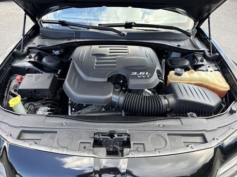 Used 2021 Chrysler 300 S image 32