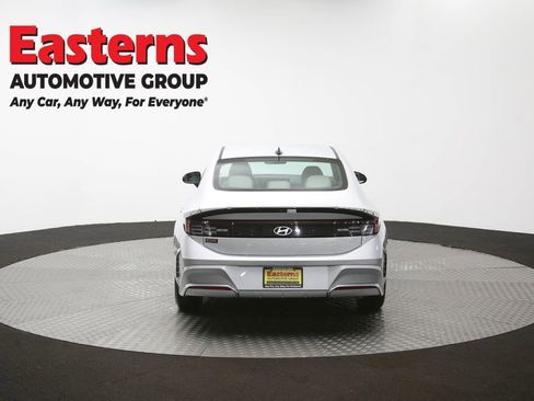 Used 2025 Hyundai Sonata SEL FWD image 36