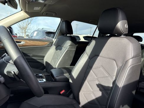 Used 2024 Volkswagen Atlas SE image 17