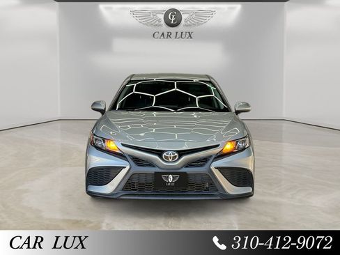 Used 2021 Toyota Camry SE FWD image 8