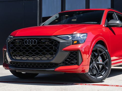 Used 2025 Audi RS Q8 performance AWD/4WD image 3