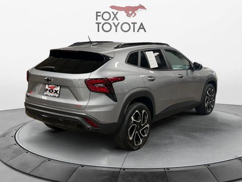 Used 2024 Chevrolet Trax RS w/ Sunroof Package image 6