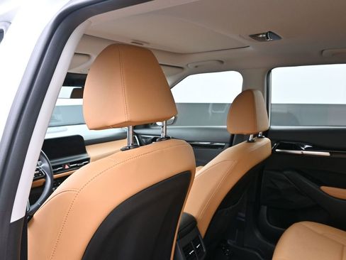 Used 2024 Kia Seltos EX image 27