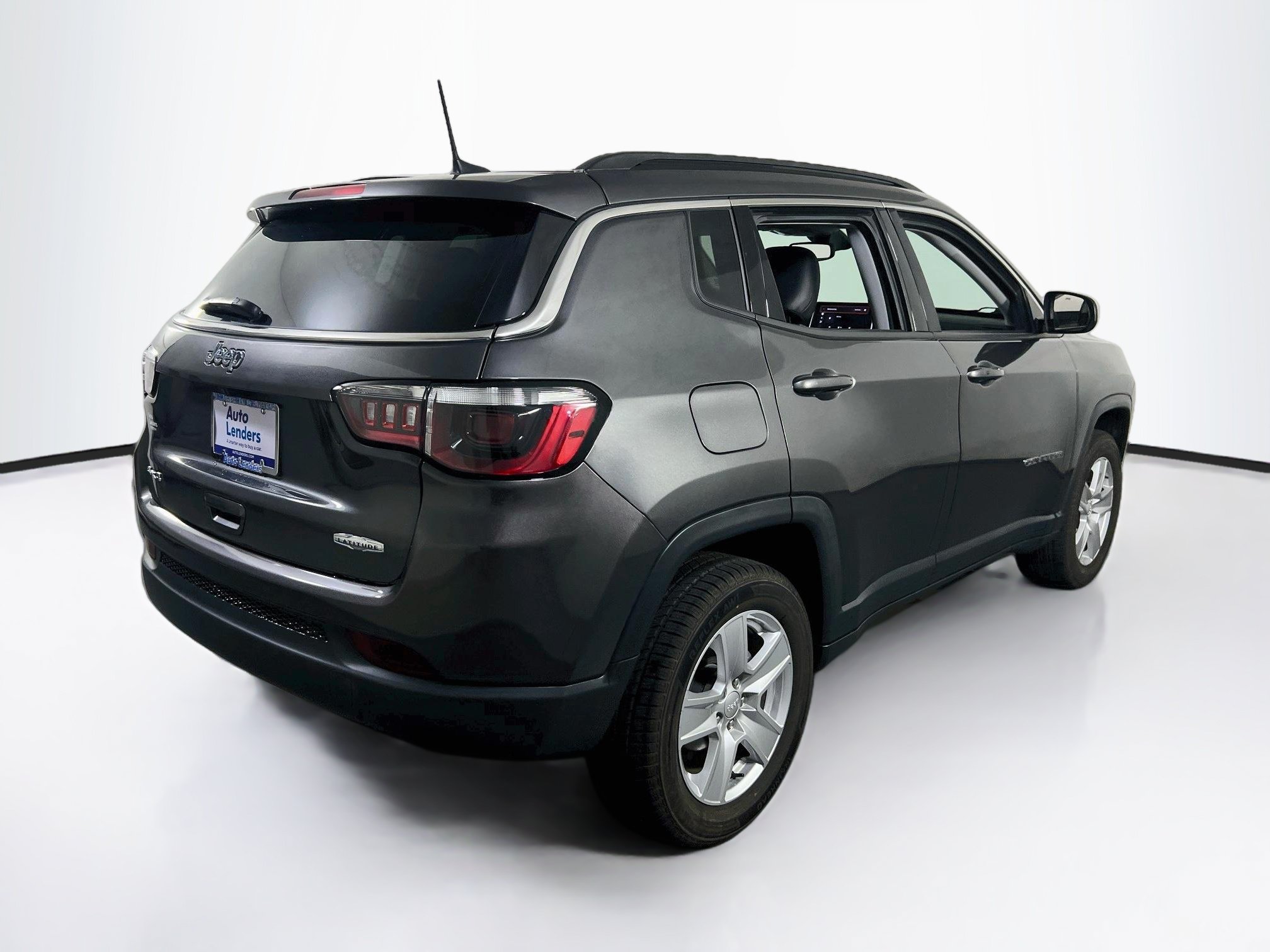 Used 2022 Jeep Compass Latitude AWD/4WD image 5
