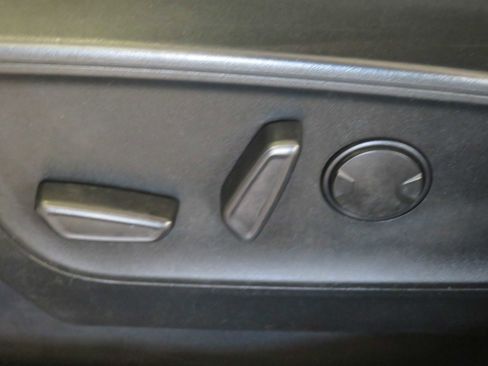 Used 2020 Ford Escape SEL image 15