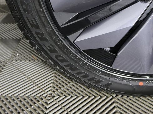 Used 2023 Nissan Ariya FWD image 19