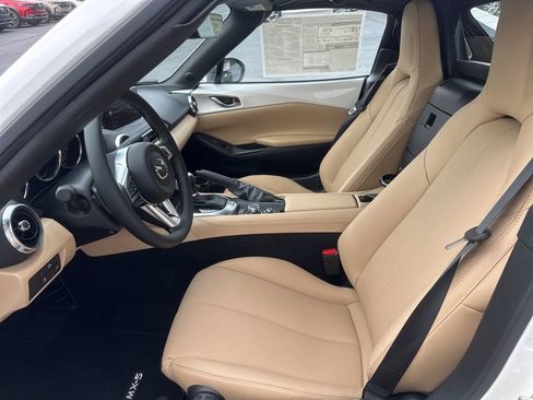 New 2026 MAZDA MX-5 Miata RF Grand Touring RWD image 16