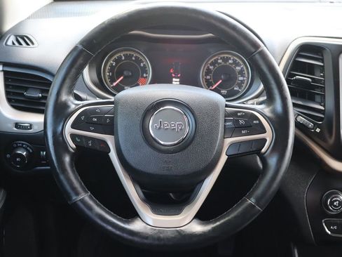 Used 2014 Jeep Cherokee Limited AWD/4WD image 18