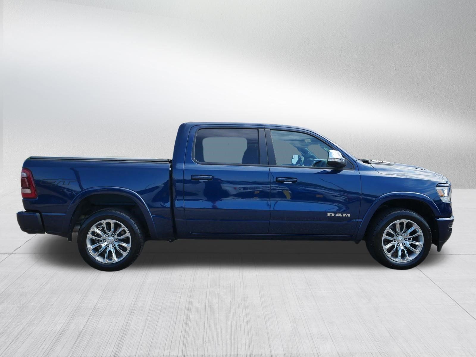 Used 2022 RAM 1500 Laramie w/ G/T Package AWD/4WD image 8