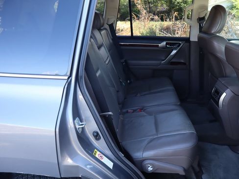 Used 2010 Lexus GX 460 AWD/4WD image 24