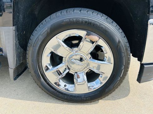 Used 2018 Chevrolet Silverado 1500 LTZ w/ Sport Package AWD/4WD image 38