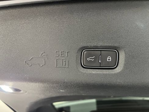 Used 2025 Ford Expedition Tremor AWD/4WD image 54