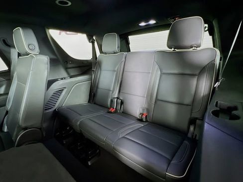 Used 2024 GMC Yukon SLT image 35