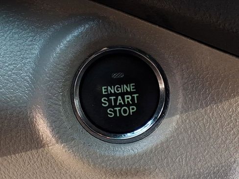 Used 2012 Toyota Highlander Limited image 22