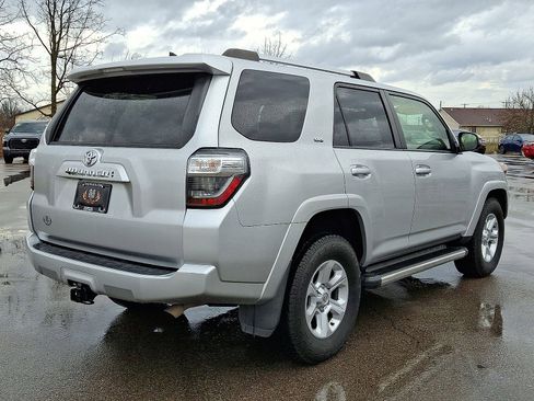Used 2022 Toyota 4Runner SR5 Premium w/ Moonroof Package RWD image 25