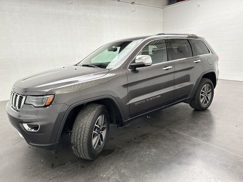 Used 2020 Jeep Grand Cherokee Limited w/ Premium Lighting Group AWD/4WD image 4